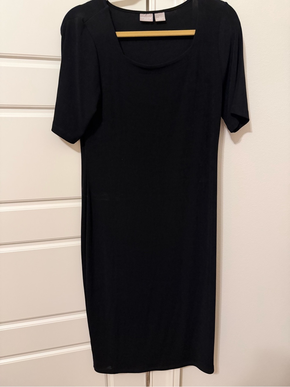Chico's Black Short-Sleeve Midi Scoop Neck Dress